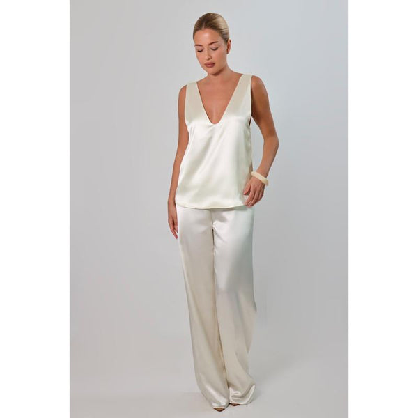 Das Satin-Ease V-Neck Top