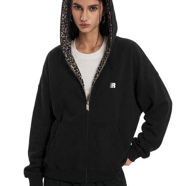 Der Kapuzenpullover mit wilden Streifen