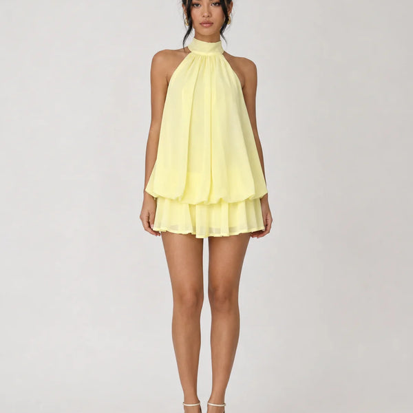 Ätherisches Neckholder-Minikleid